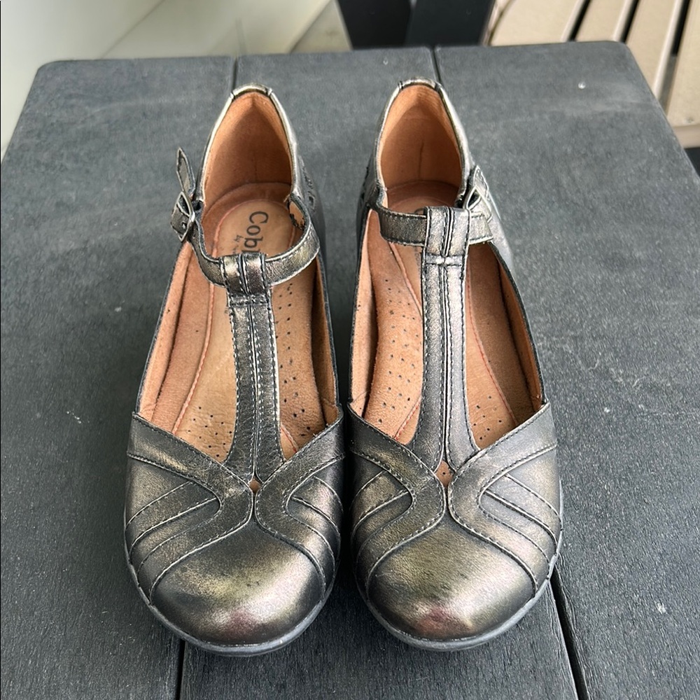Cobb Hill by New Balance Metallic Flats